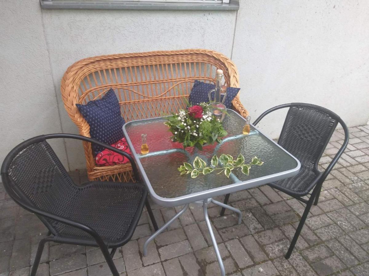 Ferienwohnung Apartman Nv Vrnjačka Banja Exterior foto